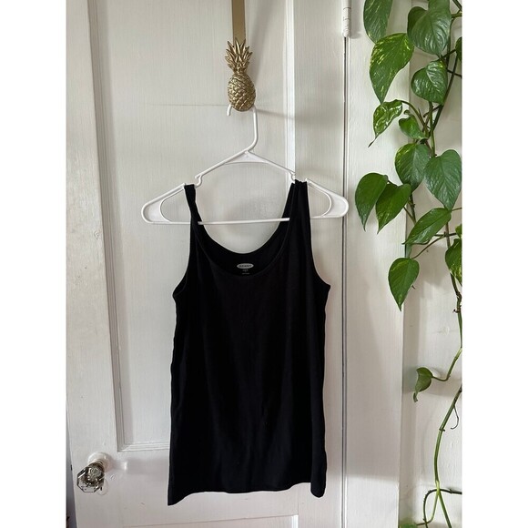 Old Navy Tops - Old Navy slim fit women’s size large tank